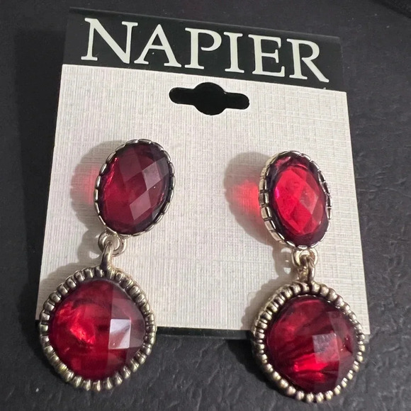 Napier Vintage Earrings - Picture 1 of 2